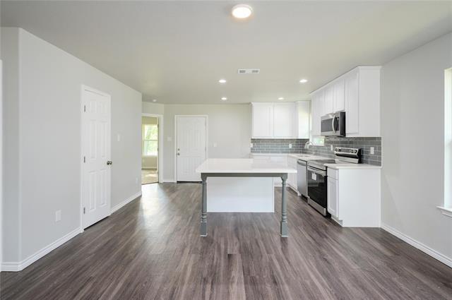 Building Photo - 103 3rd St