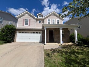 Building Photo - 2829 Roundleaf Ct