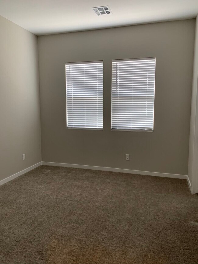 Building Photo - 598 Sandpiper Run Ln