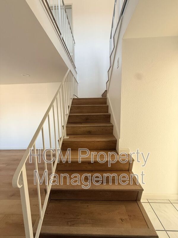 Building Photo - 23709 Maidstone Pl