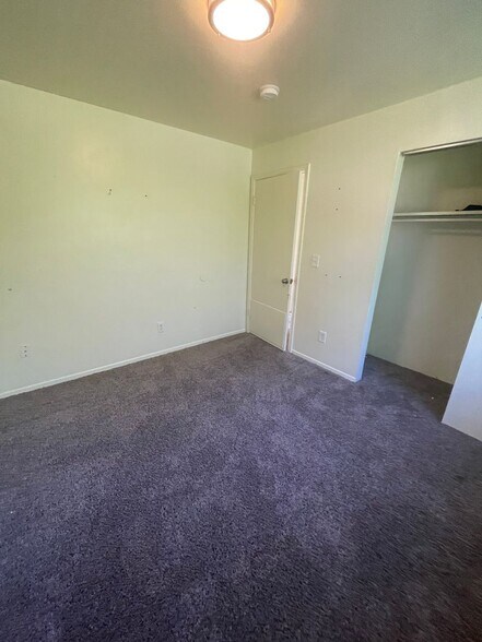 Building Photo - 1303 S Coffman St