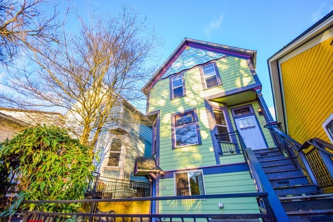 Building Photo - 22-128