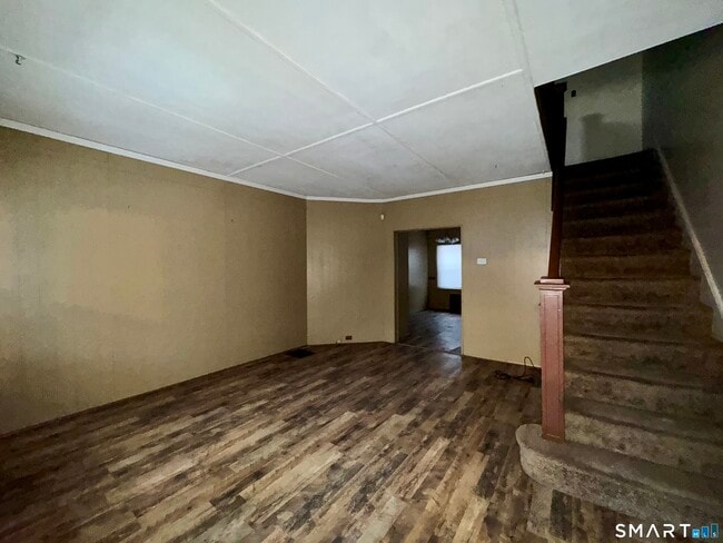 Building Photo - 45 Ives St