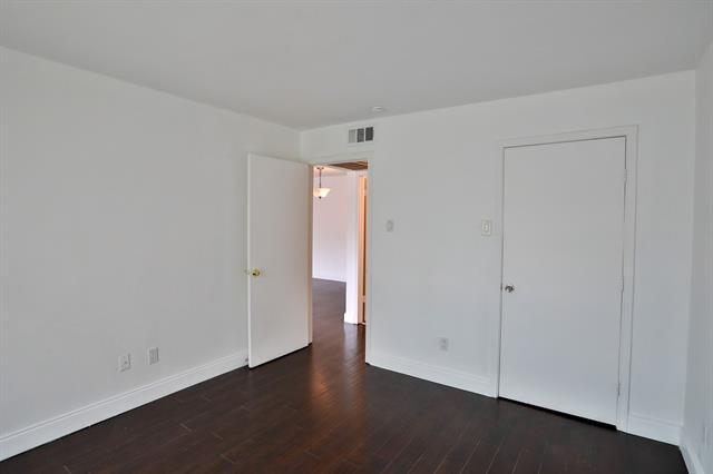 Building Photo - 8110 Skillman St