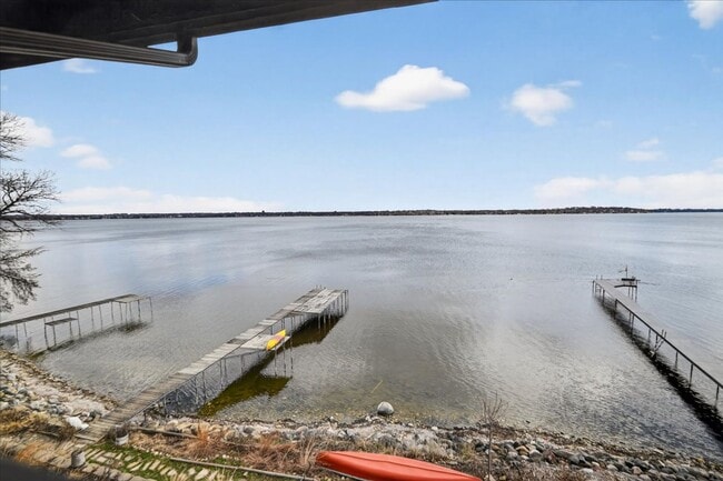 Building Photo - Urban Oasis on the Lake- Condo in Downtown Madison
