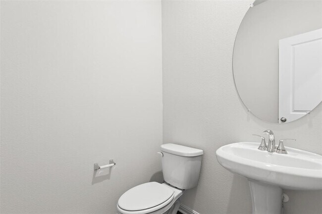 Building Photo - 109 Zinnia Ln