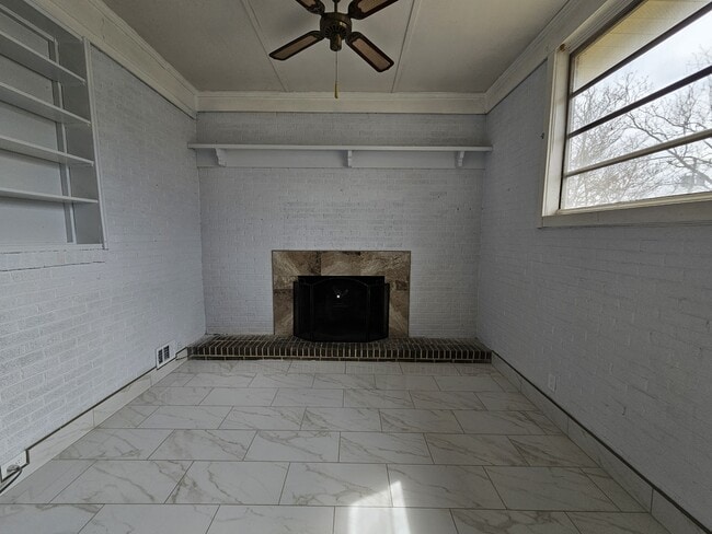 Building Photo - 3 Bristol Dr