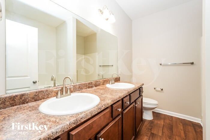 Building Photo - 969 Treymont Way SW