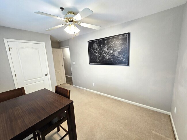 Building Photo - 2236 Lesner Crescent