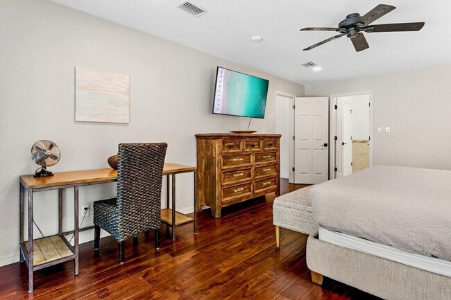 Building Photo - 4639 Paradise Isles