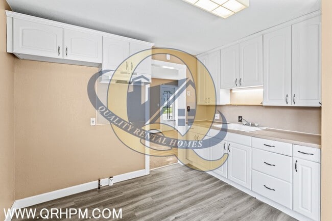 Building Photo - Available Now!!! Updated!
