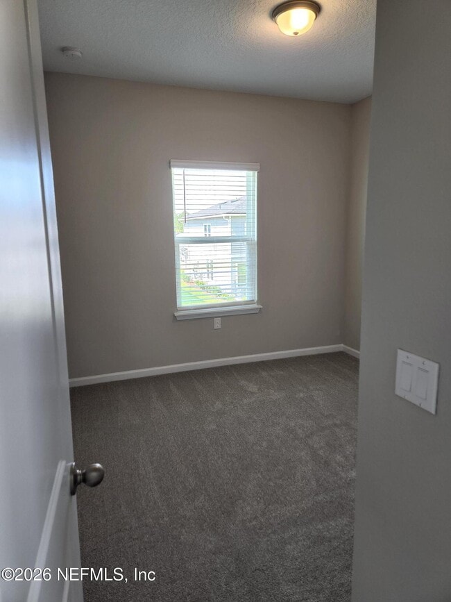 Building Photo - 118 Pinebury Ln