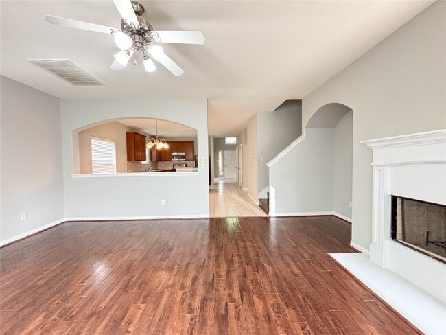 Building Photo - 1323 Maple Ace Dr