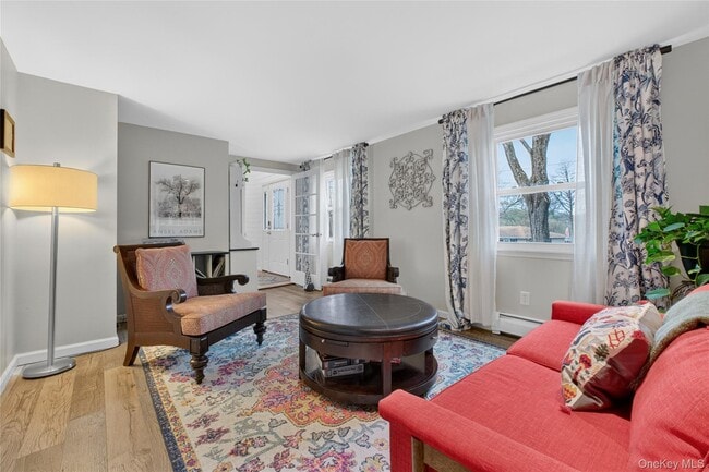 Building Photo - 22 Blossom Hill Dr