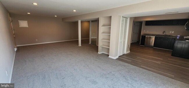 Building Photo - 3145 Elmmede Rd