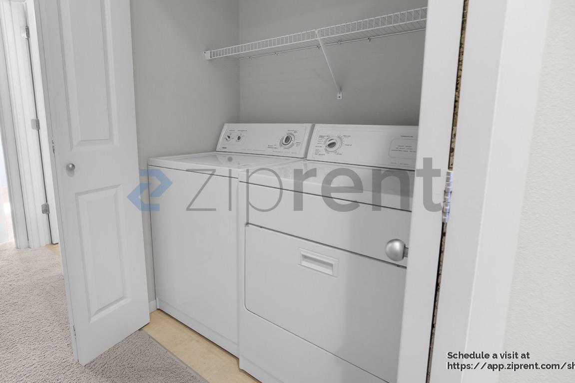 Building Photo - 10813 124th Ave NE