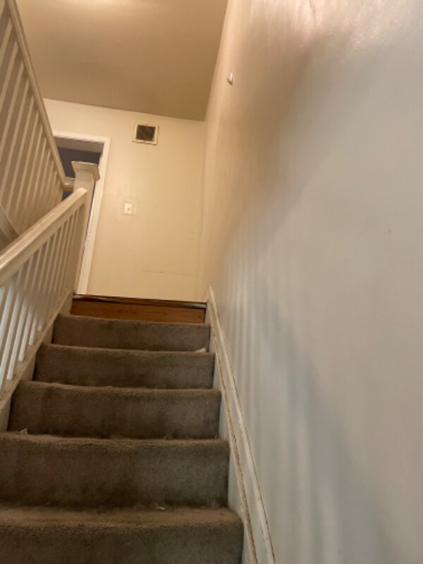 Building Photo - 3800 Glenmore Ave