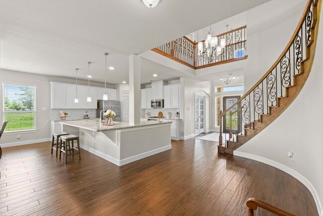 Building Photo - 9502 Windsong Dr