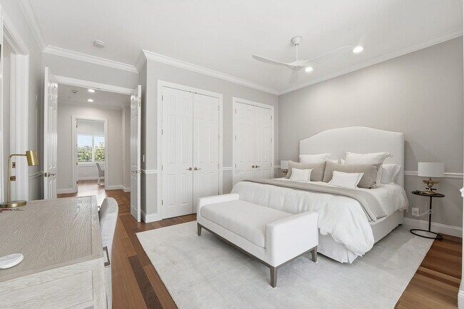 Building Photo - 921 Osceola Dr