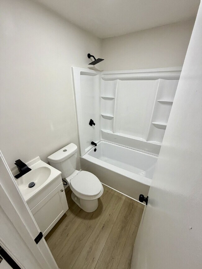 Building Photo - Newly Remodeled 2BR/2BA East Nashville Home with Covered Front Porch, Huge Deck, Spacious Backyar...