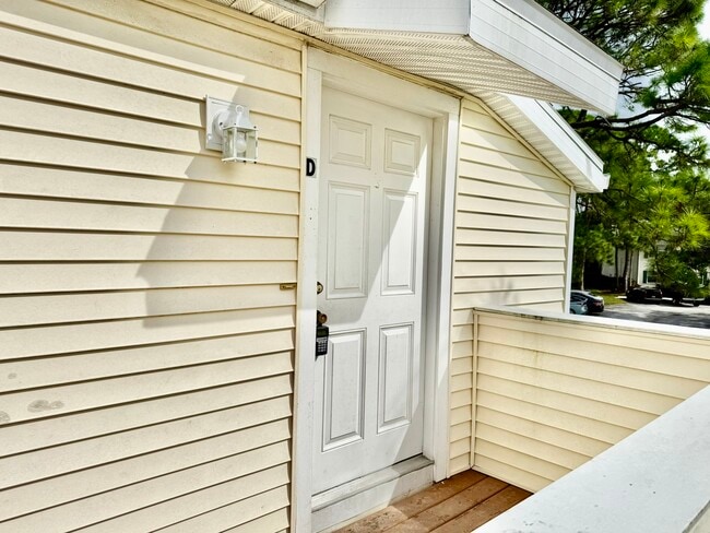 Building Photo - 123 Loblolly Ct
