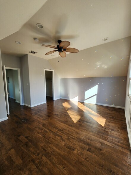 Master bedroom - 1307 W 23rd St