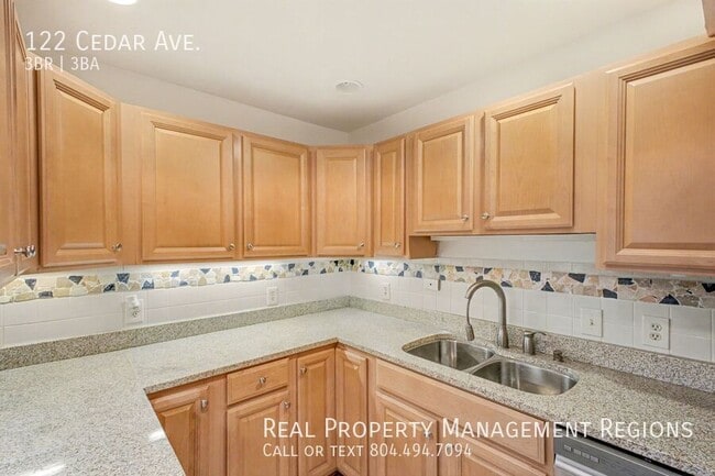 Building Photo - 122 Cedar Ave