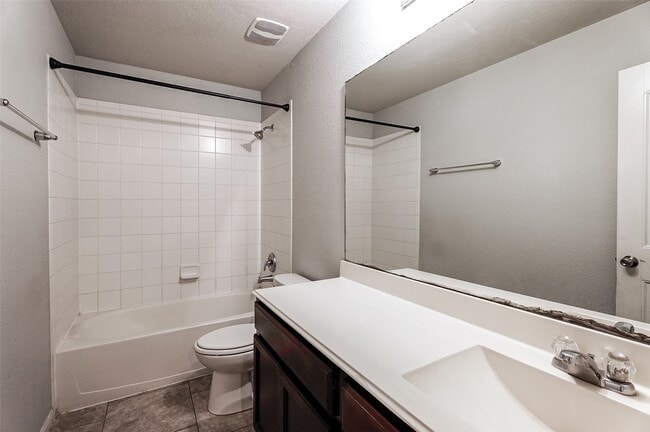 Building Photo - 29319 Dunns Creek Ct
