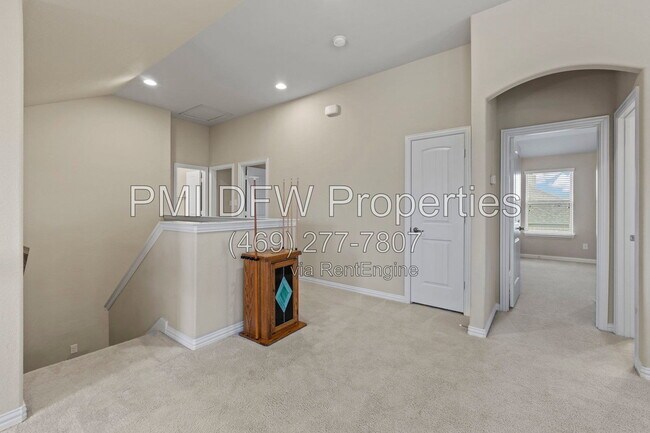 Building Photo - 1624 Medina Ln
