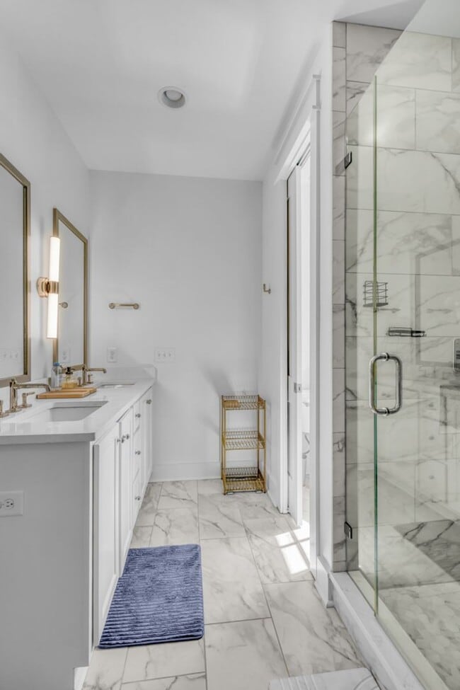 Building Photo - Luxury Townhome Living in Moores Mill — Style, Comfort & Prime Auburn Convenience