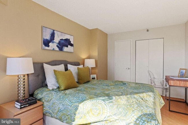 Building Photo - Move In Ready!