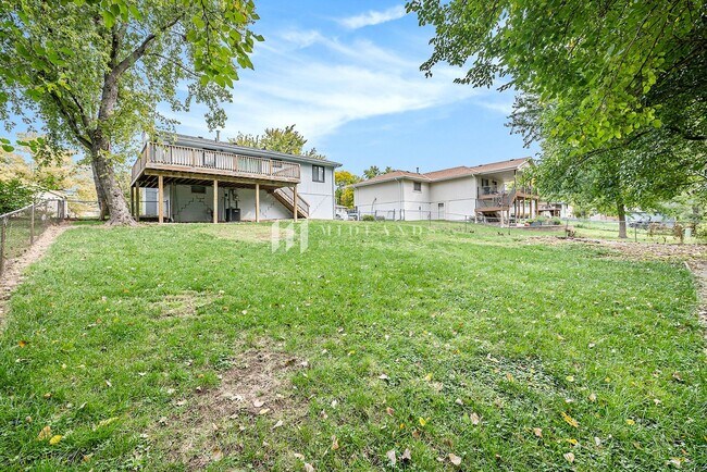Building Photo - 3 Bedroom Bellevue Home