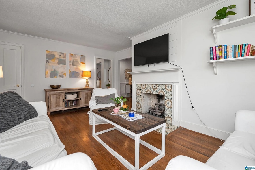 Building Photo - 113 Oglesby Ave