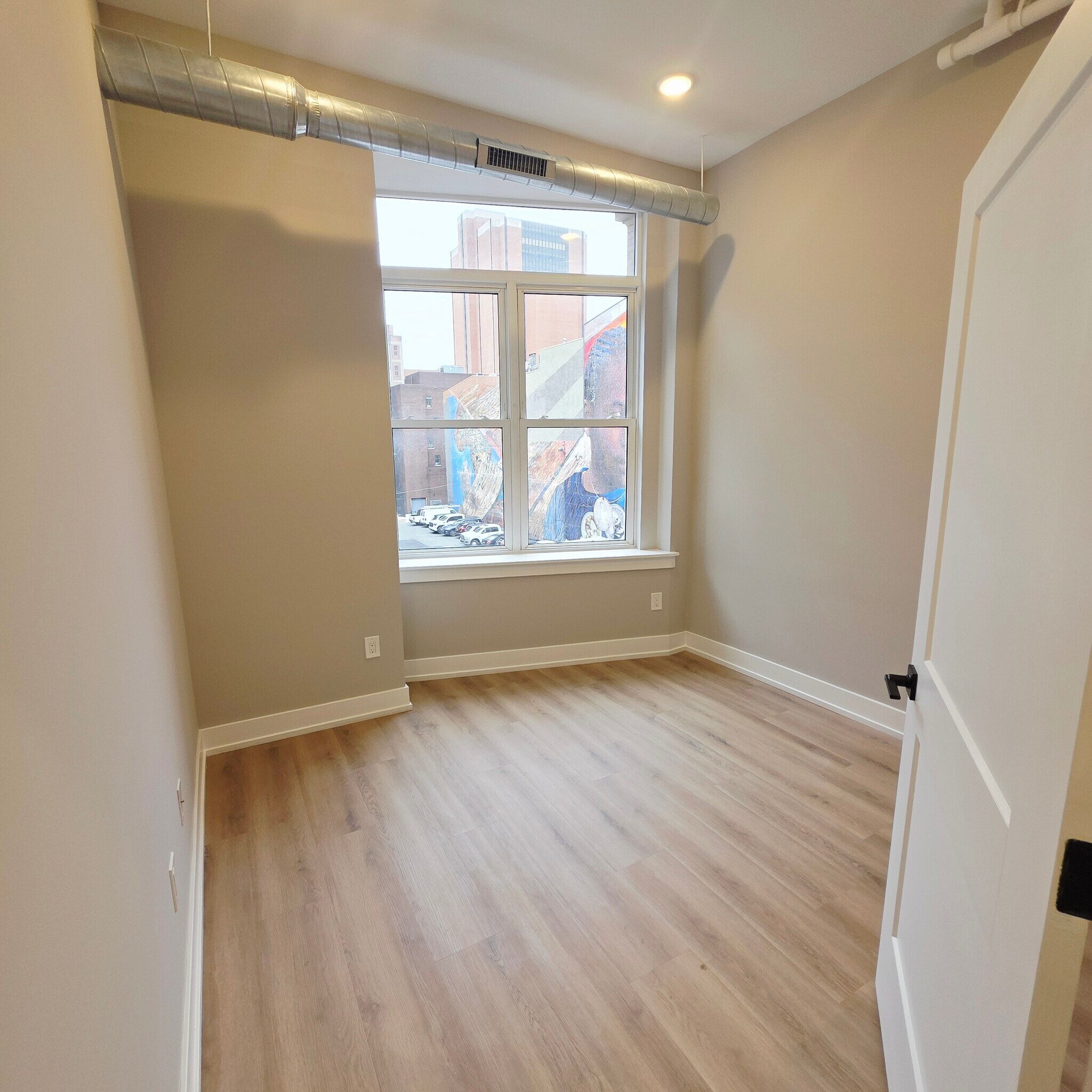 Building Photo - 714 Chestnut St