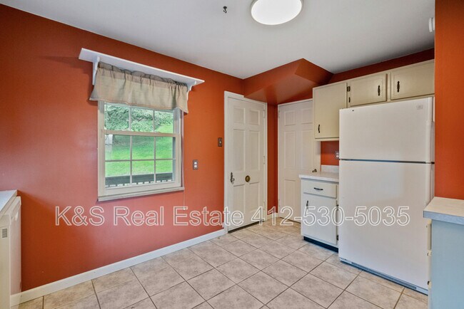 Building Photo - 840 Neely Heights Ave