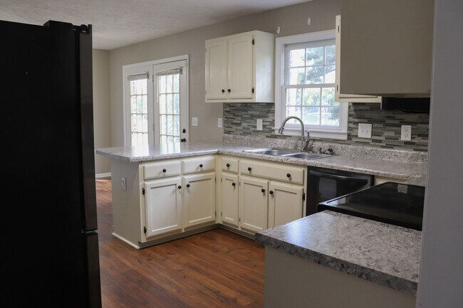 Building Photo - 38 White Heron Ct