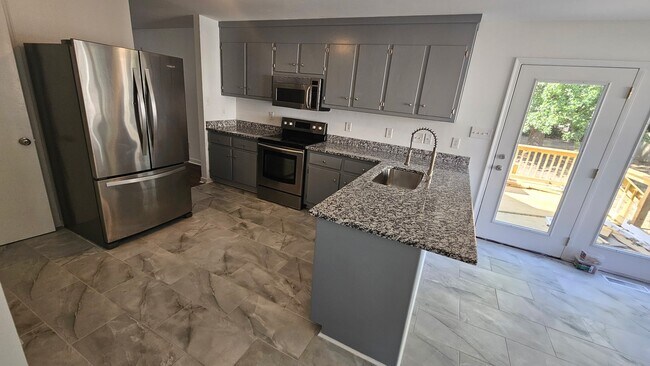 Building Photo - 8307 Ferdinand Ln
