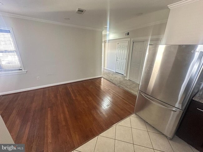 Building Photo - 2712 6th St NE