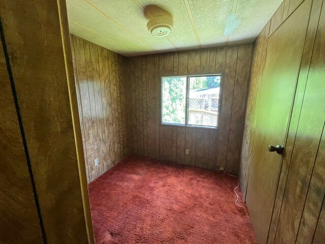 Building Photo - 15 Shawnee Ln