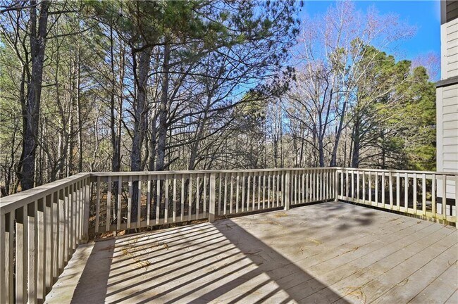 Building Photo - 137 Towne Park Dr