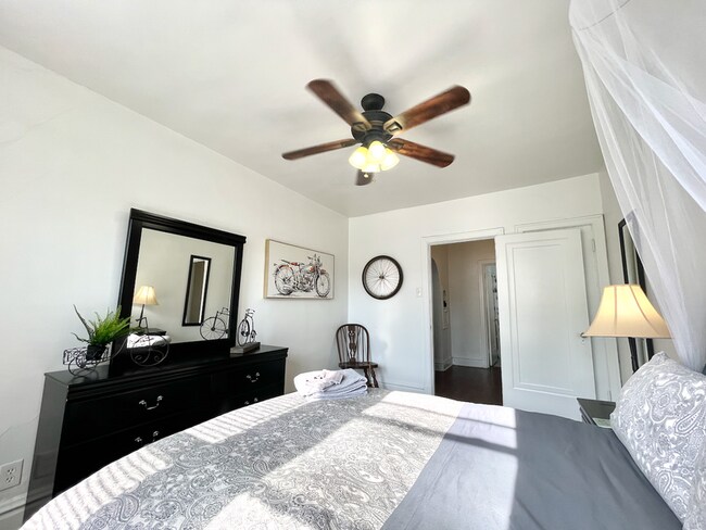 Building Photo - 6653 Berthold Ave