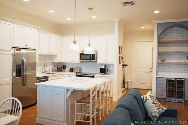 Building Photo - 144 Ocean Breeze Dr