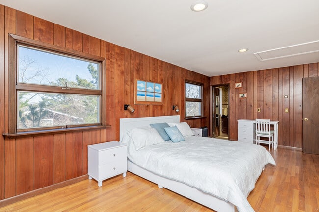 Building Photo - 79 Surf Dr