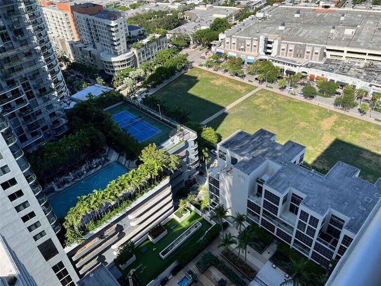 Building Photo - 3470 E Coast Ave