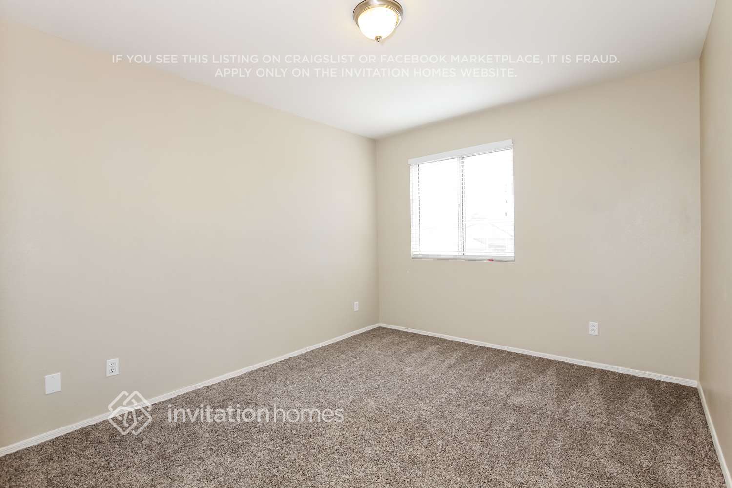 Building Photo - 4028 W Lone Cactus Dr