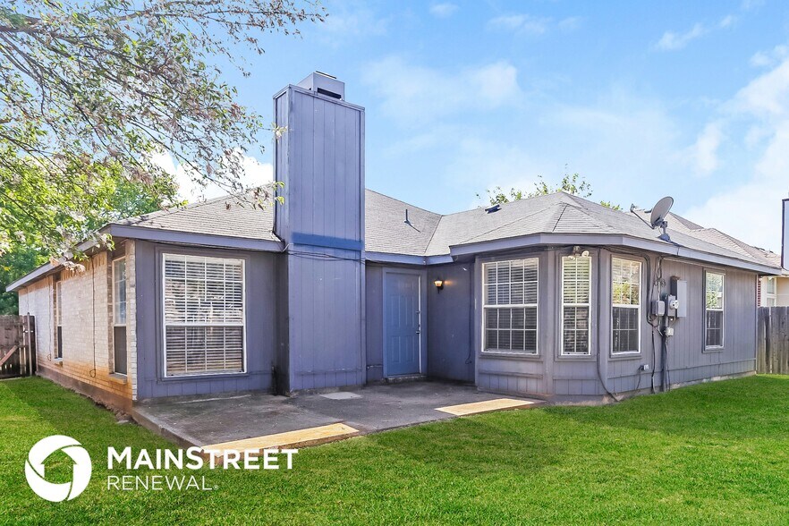 Building Photo - 2720 Clovermeadow Dr