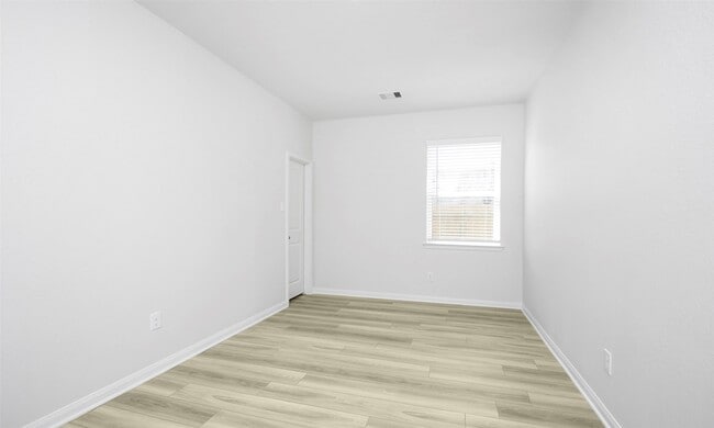 Building Photo - 440 Lone Rider Dr