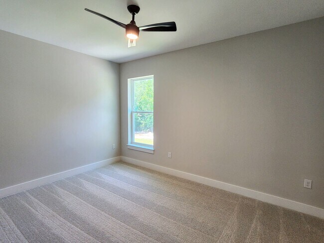 Building Photo - Stunning new executive home in Gulf Shores!