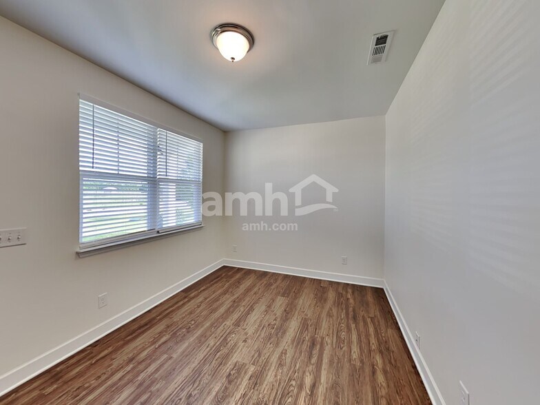 Building Photo - 531 Drema Ct