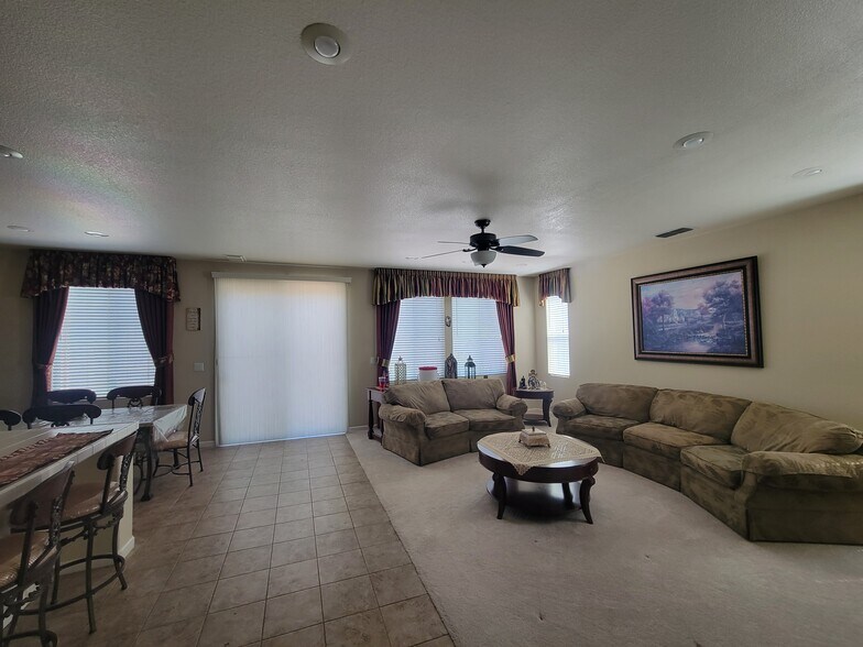 Building Photo - 1322 Paseo Belleza